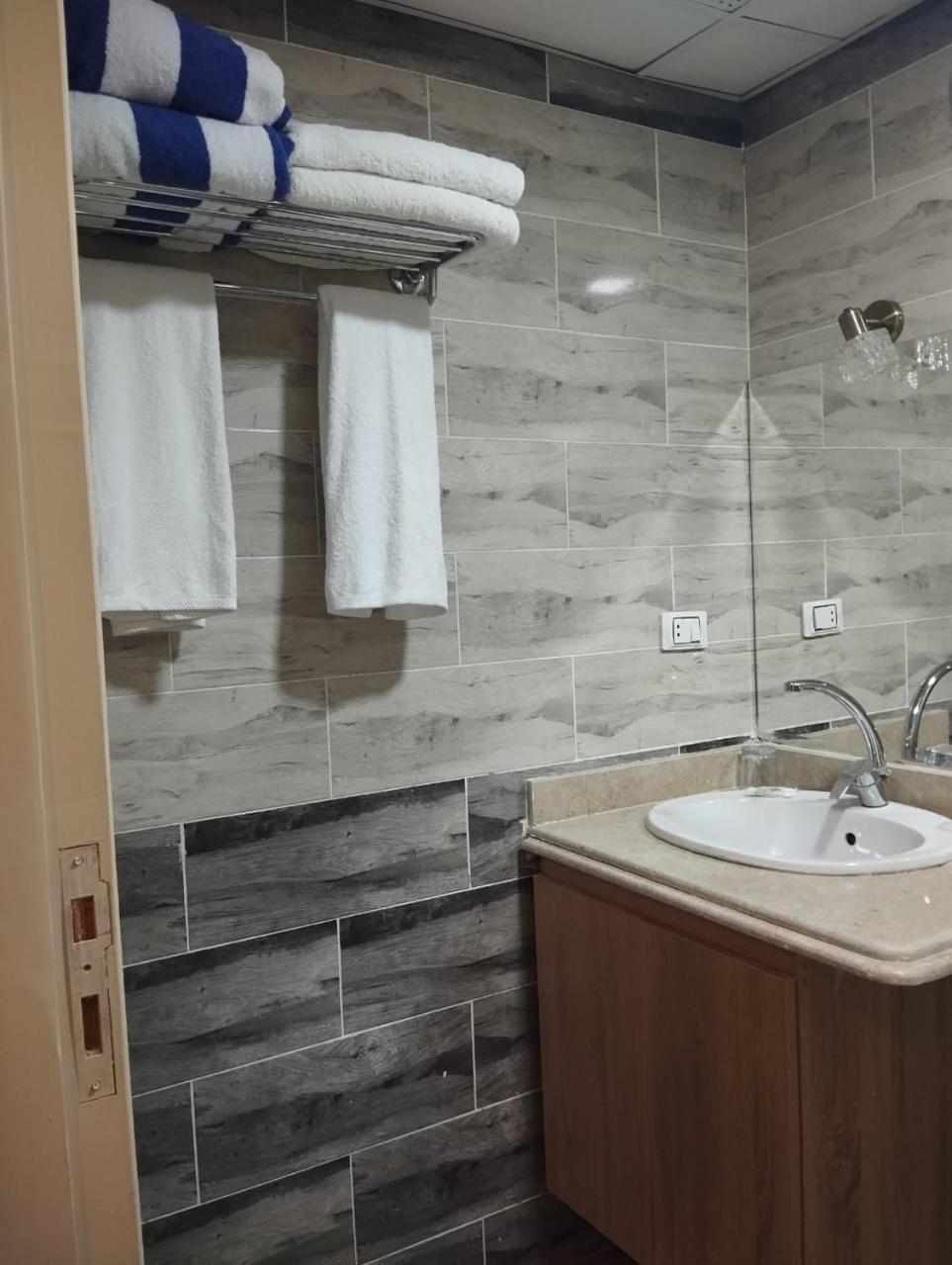 Cecelia Furnished For Rent Appartement *